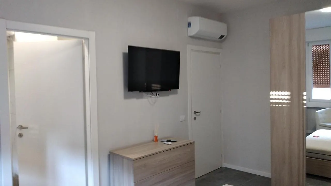 Casa Serrati San Giuliano Milanese Guest house
